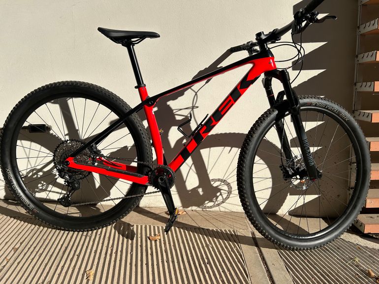 Used Trek Procaliber 9.6 2021 2021 Mountainbike, Red, 29 — image 1 of 6