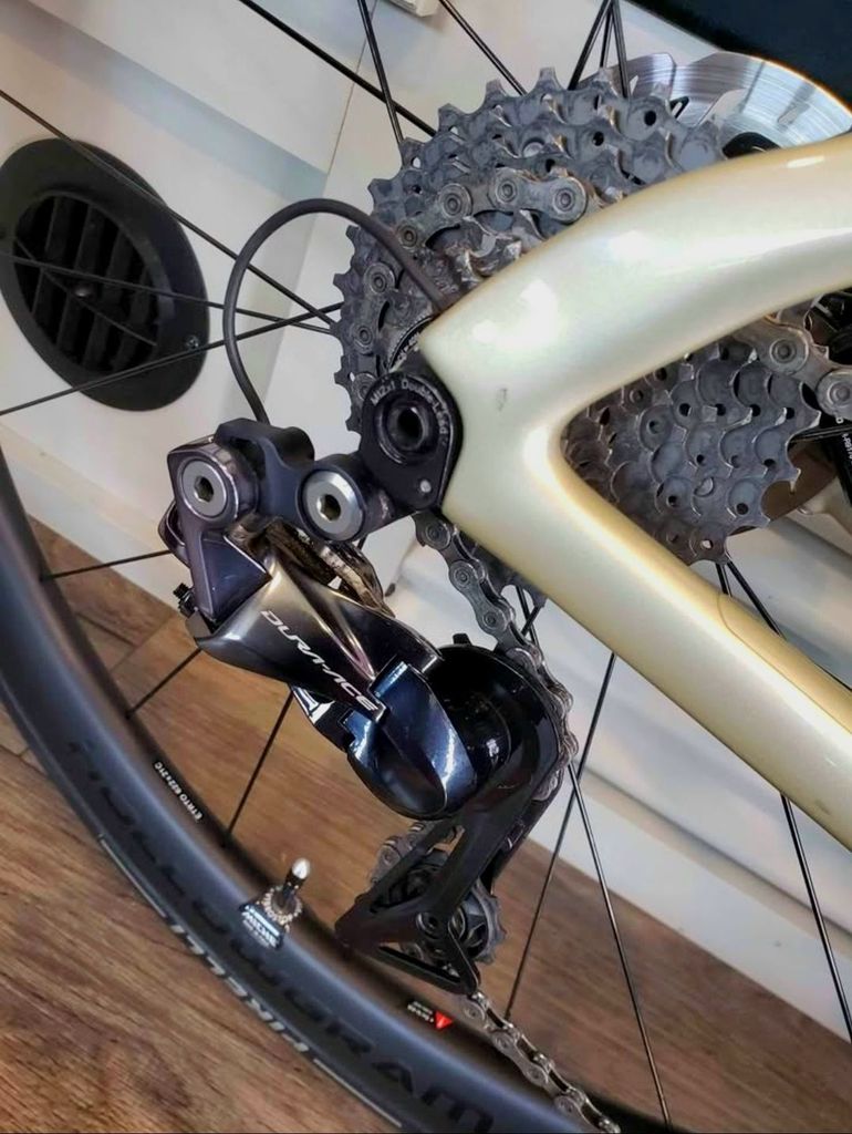 Used Cannondale SystemSix Hi-MOD Dura-Ace Di2 2020 2020 Road & Gravel, Green — image 6 of 10
