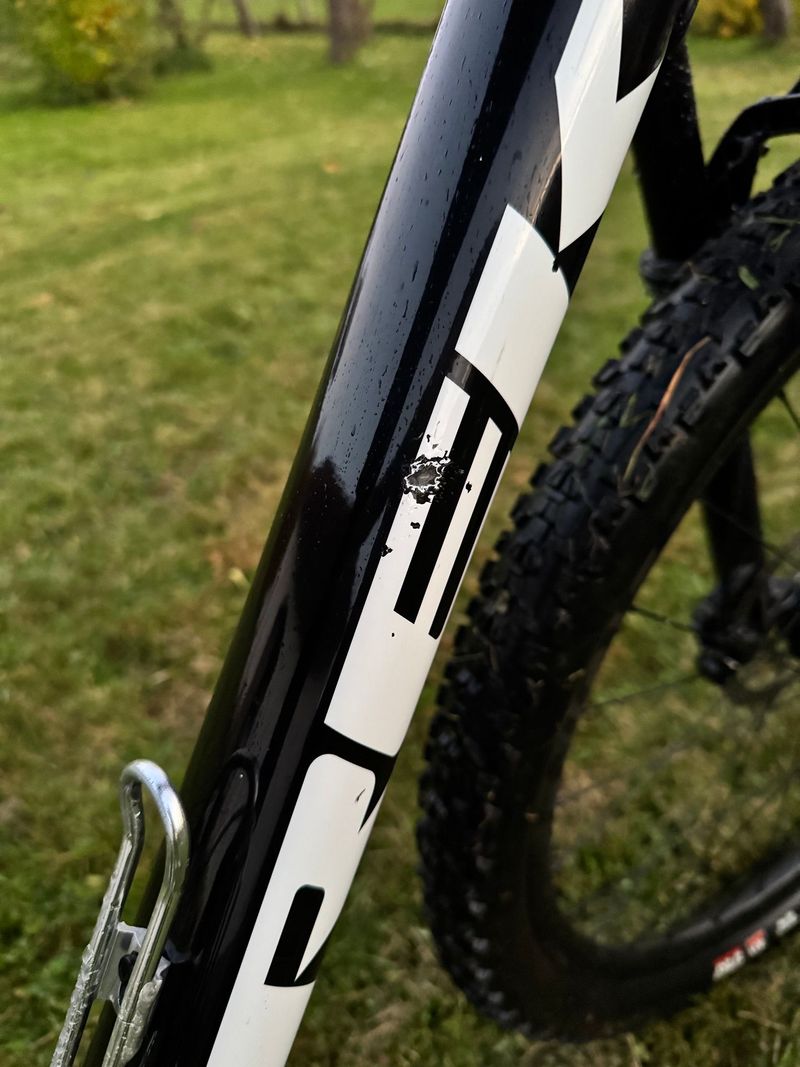 Used Trek Supercaliber 9.7 2021 2021 Mountainbike, Black, 29 — image 6 of 7