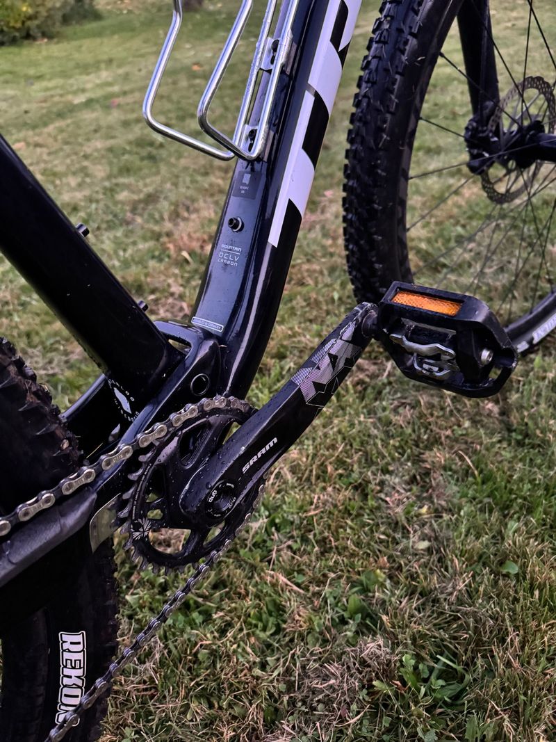 Used Trek Supercaliber 9.7 2021 2021 Mountainbike, Black, 29 — image 5 of 7