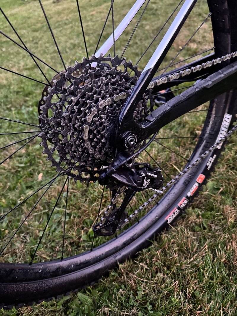 Used Trek Supercaliber 9.7 2021 2021 Mountainbike, Black, 29 — image 4 of 7