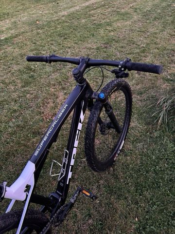 Used Trek Supercaliber 9.7 2021 2021 Mountainbike, Black, 29 — image 7 of 7