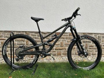 Used Commencal CLASH ESSENTIAL 2022 2022 MTB