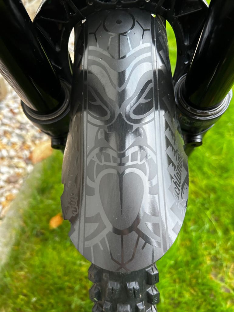 Used Commencal CLASH ESSENTIAL 2022 2022 Mountainbike, Light Gray, 27.5 — image 5 of 7
