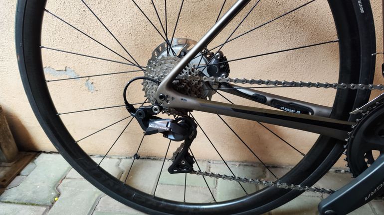 Used Trek Émonda SL 6 Disc 2019 2019 Road & Gravel, Black — image 3 of 3
