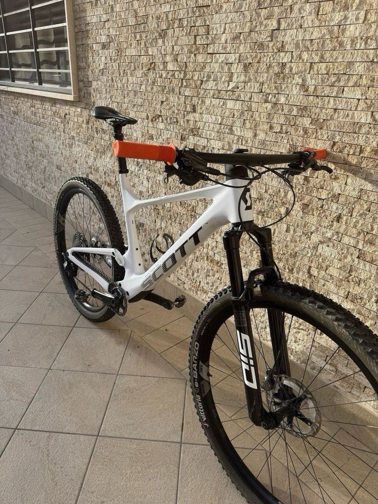 Used Scott Spark RC Pro 2022 2022 Mountainbike, White, 29 — image 2 of 7