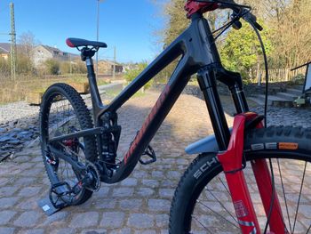 Used Propain Hugene CF 29" Custom 2023 2023 Mountainbike — image 9 of 9
