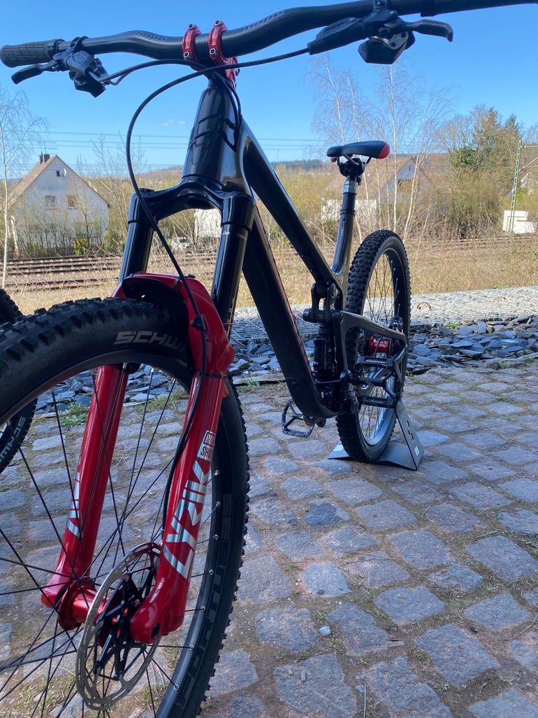 Used Propain Hugene CF 29" Custom 2023 2023 Mountainbike — image 6 of 9