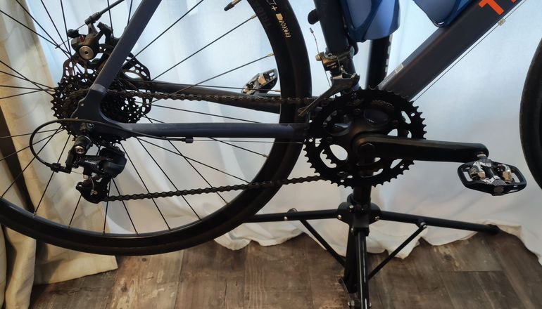 Used TRIBAN RC120 Disc Road Bike 2022 Road & Gravel, Blue — image 2 of 7