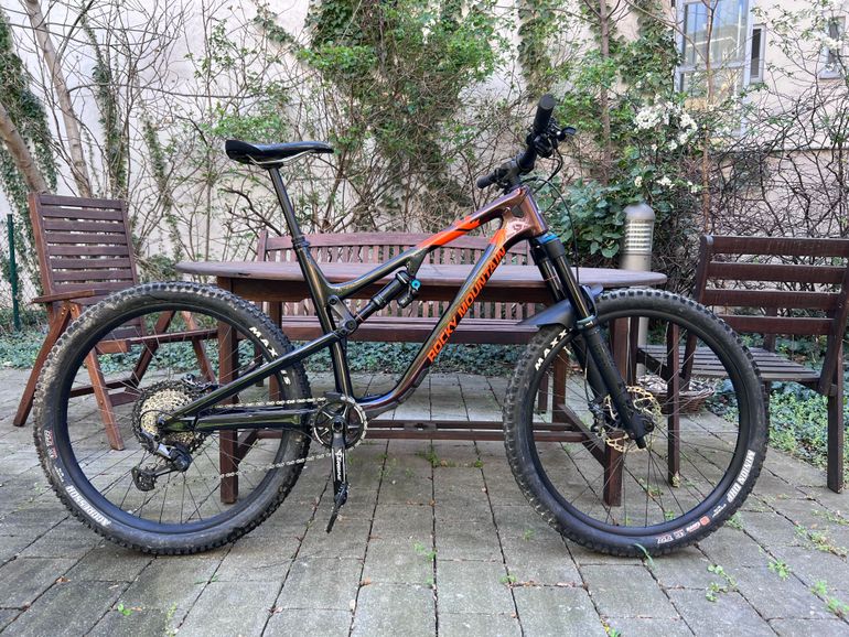 Brugt Rocky Mountain Altitude Carbon 70 2020 2020 Mountainbike — billede 2 af 18