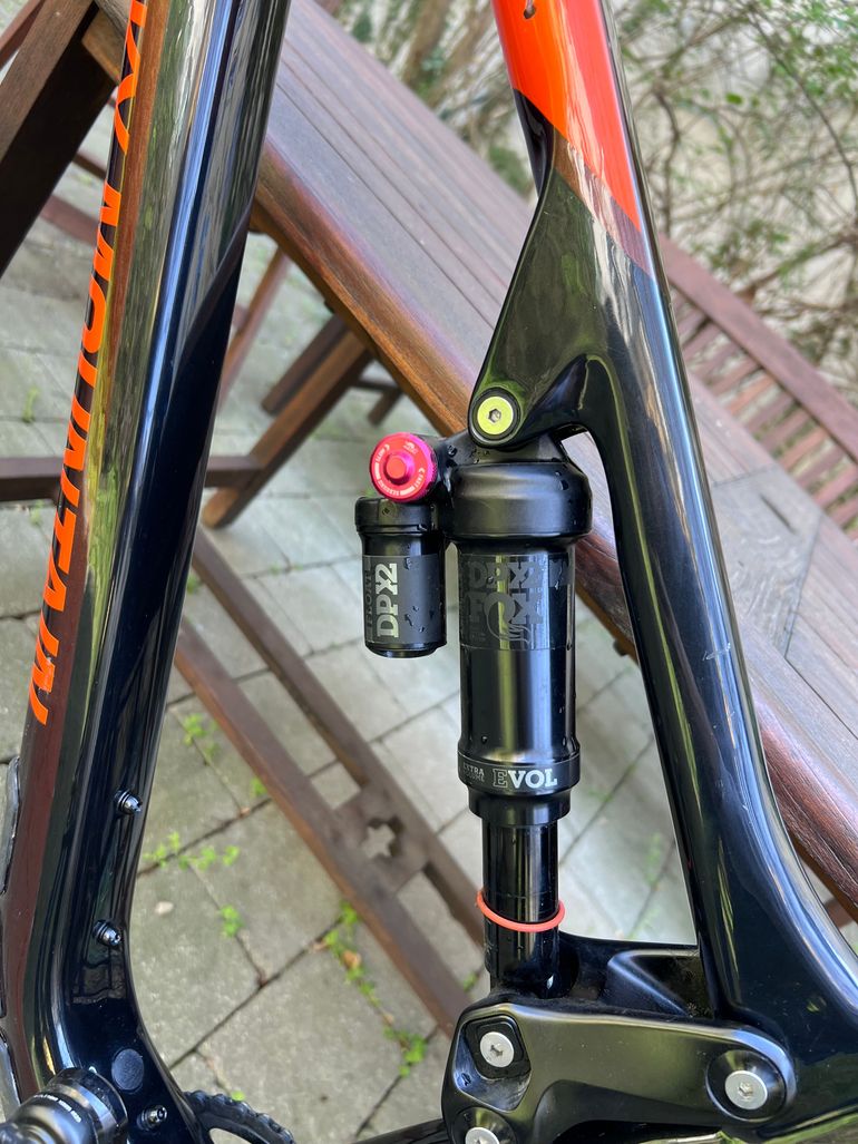 Brugt Rocky Mountain Altitude Carbon 70 2020 2020 Mountainbike — billede 18 af 18