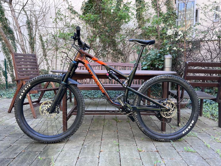 Brugt Rocky Mountain Altitude Carbon 70 2020 2020 Mountainbike — billede 1 af 18