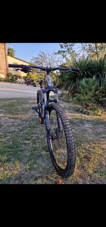 Używany Specialized Stumpjumper FSR Comp 29 2012 2012 Mountainbike — zdjęcie 3 z 3