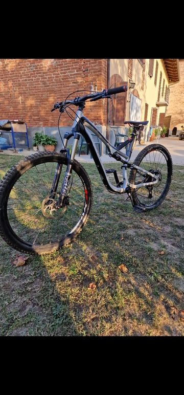 Używany Specialized Stumpjumper FSR Comp 29 2012 2012 Mountainbike — zdjęcie 2 z 3