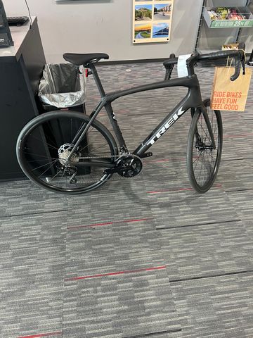 Used Trek Domane SL 5 Gen 4 2024 2024 Road & Gravel, Black — image 2 of 4