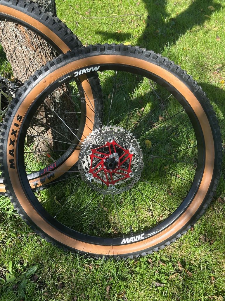 Used Moustache Game 8 2020 Mountainbike, Red — image 5 of 5