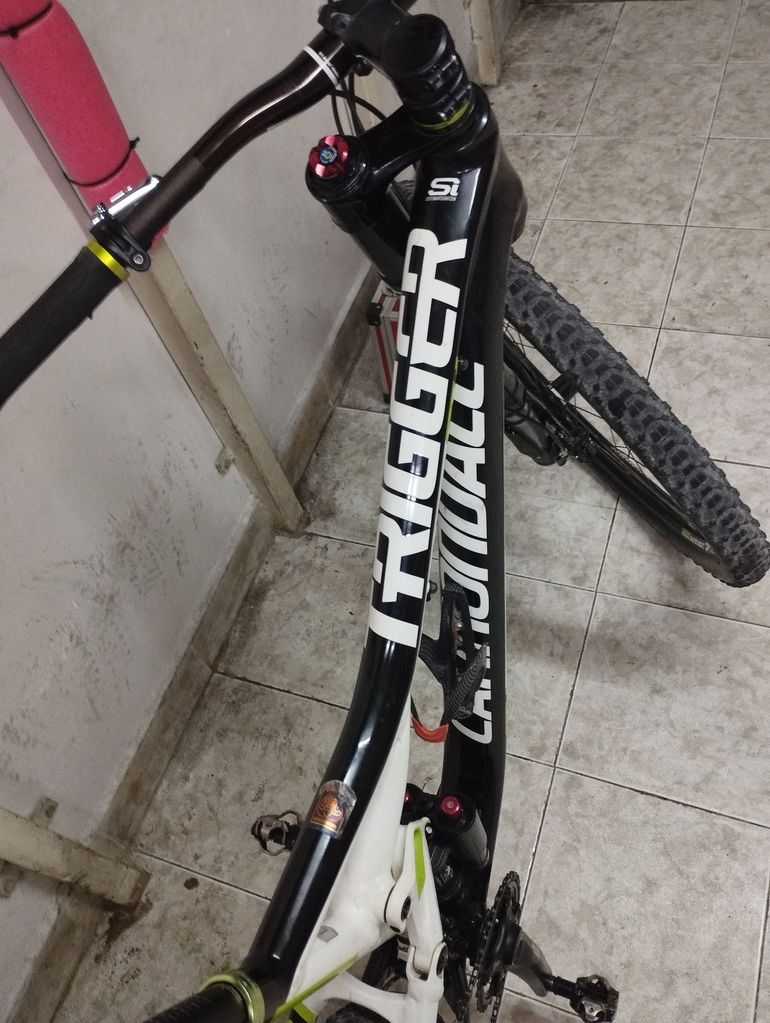 Used Cannondale Trigger 4 2017 2017 Mountainbike, White, 27.5 — image 2 of 8