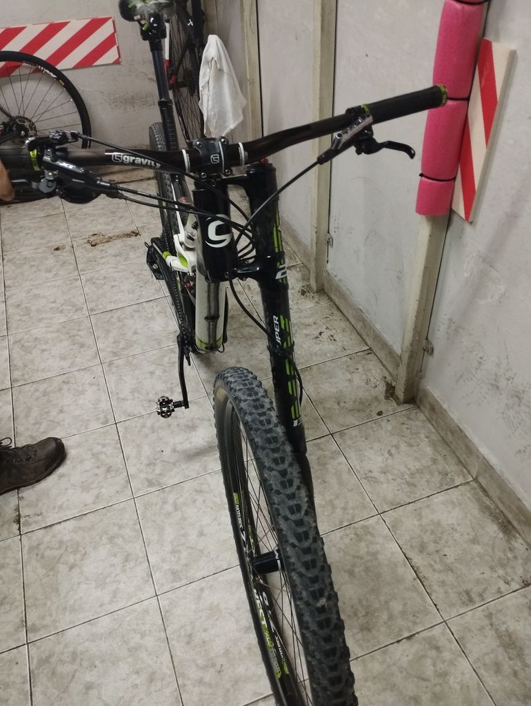 Used Cannondale Trigger 4 2017 2017 Mountainbike, White, 27.5 — image 3 of 8