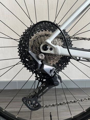 Orbea ALMA H30 2022 2022 Mountainbike usato, Bianco — immagine 4 di 7