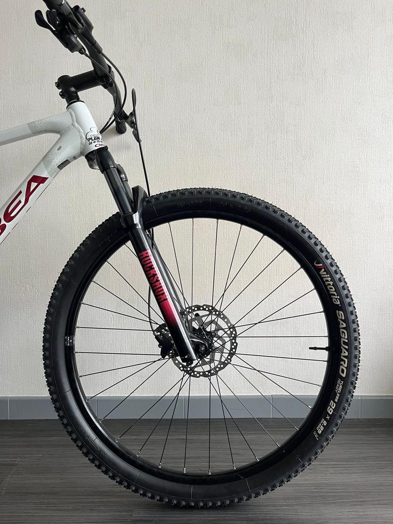 Orbea ALMA H30 2022 2022 Mountainbike usato, Bianco — immagine 2 di 7