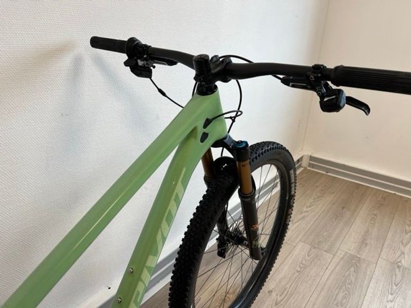 Used Pivot Mach 4 SL Team XX1 AXS 2024 Mountainbike, Green — image 4 of 8