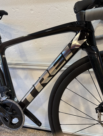 Used Trek Émonda SL 6 eTap 2023 2023 Road & Gravel, Black — image 3 of 6