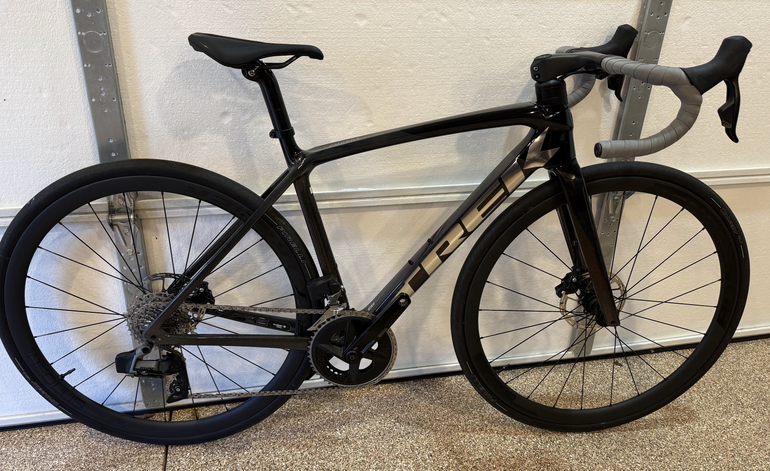 Used Trek Émonda SL 6 eTap 2023 2023 Road & Gravel, Black — image 1 of 6