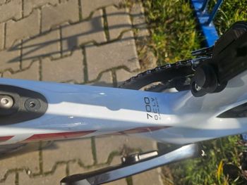 Used Trek Trek Madone SLR 6 disc Speed 2020 Road & Gravel, White — image 5 of 15