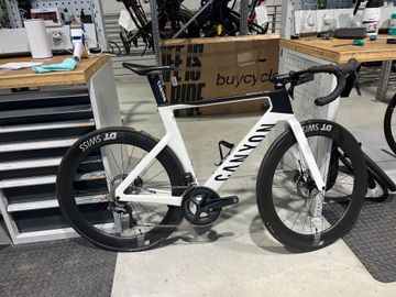 Used Canyon Aeroadd 2023 zie 2023 Road & Gravel