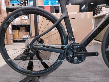 Brugt Pinarello X3 105 Di2 2024 2024 Road & Gravel — billede 2 af 5