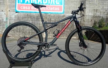 Used Specialized Epic Comp 2019 Mountainbike, Black — image 1 of 4