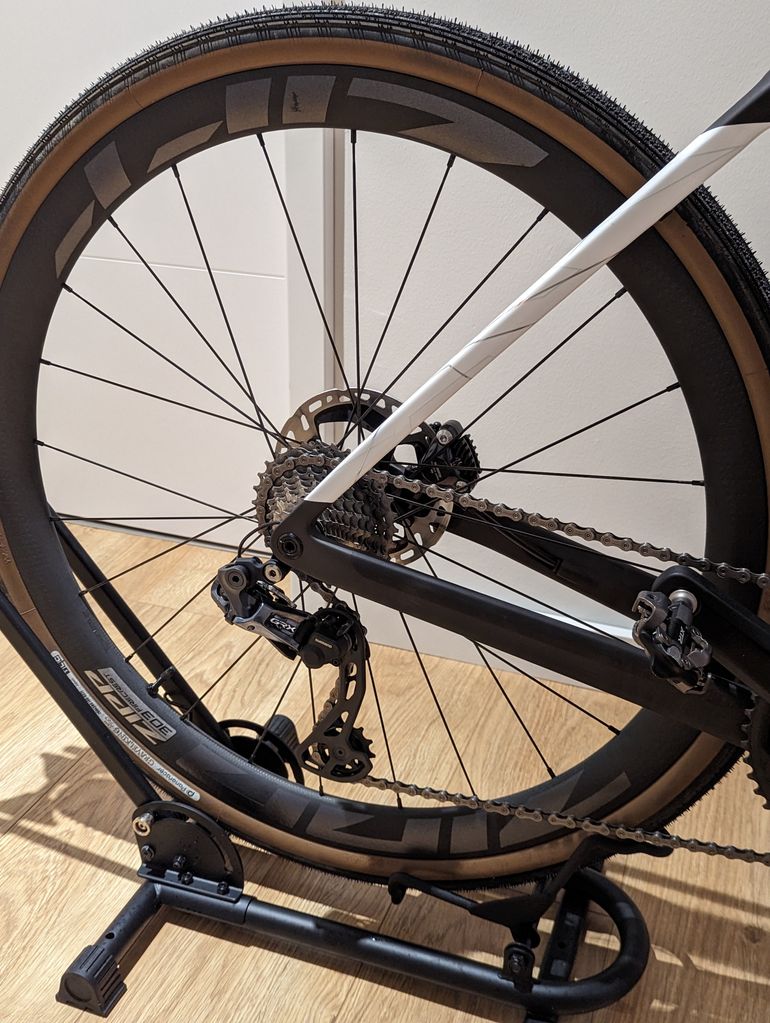 Used Scott Addict Gravel Tuned HMX 2022 Road & Gravel, Light Gray — image 5 of 6