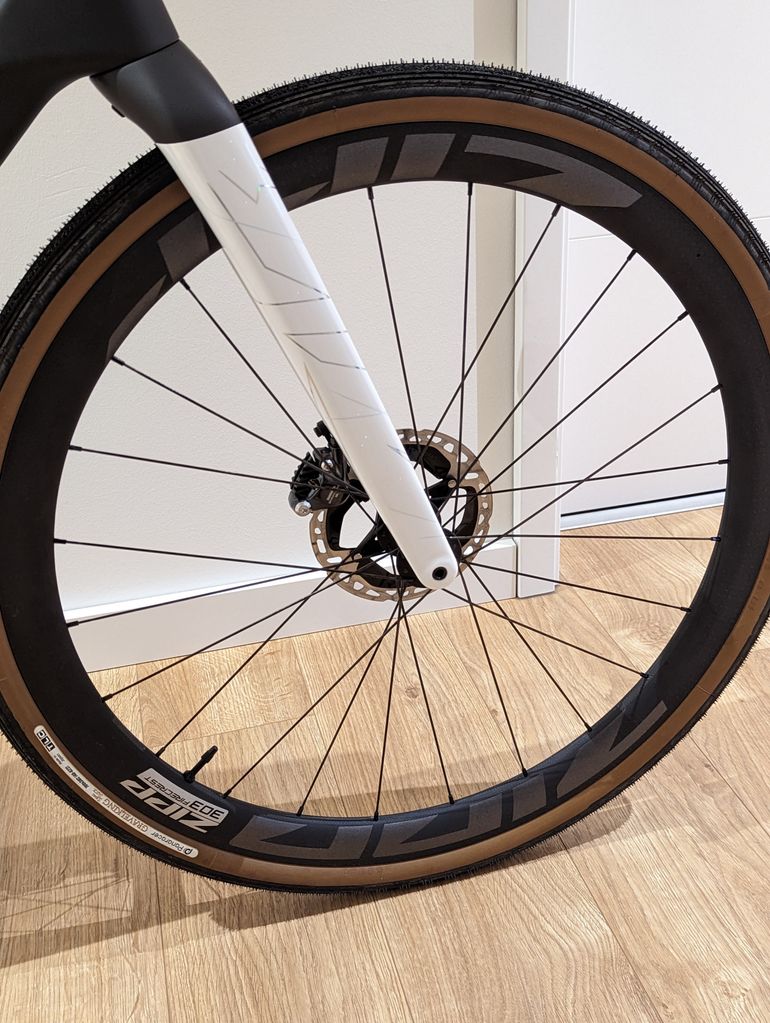Used Scott Addict Gravel Tuned HMX 2022 Road & Gravel, Light Gray — image 6 of 6