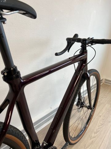 Used Pivot VAULT GRX 2023 Road & Gravel, Red — image 4 of 7