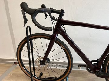 Used Pivot VAULT GRX 2023 Road & Gravel, Red — image 6 of 7