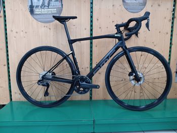 Used BMC Roadmachine THREE 2022 2022 Road & Gravel, Black — image 1 of 3