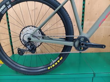 Tweedehands Orbea ALMA M20 2022 2022 Mountainbike — afbeelding 3 van 3