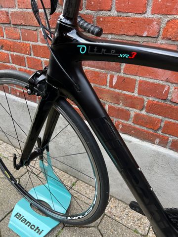Used Bianchi Oltre XR3 CV Full Carbon/Shimano 105/Disc/Size 55/Fulcrum/Good Condition! 2020 Road & Gravel, Black — image 14 of 14