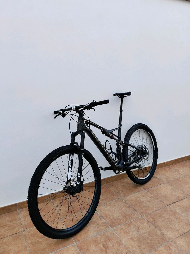 Used Specialized Epic Comp Carbon 29 2014 2014 Mountainbike, Black, 29 — image 3 of 4
