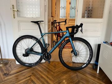 Brugt Canyon Ultimate CF SLX 8 Force AXS 2024 2024 Road & Gravel — billede 2 af 3