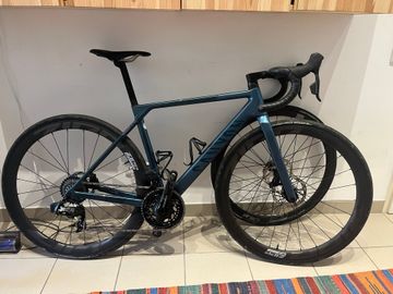 Used Canyon Ultimate CF SLX 8 Force AXS 2024 2024 Road & Gravel