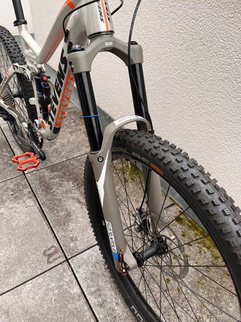 Used Stevens Sledge Max 2018 Mountainbike, Light Gray — image 15 of 15