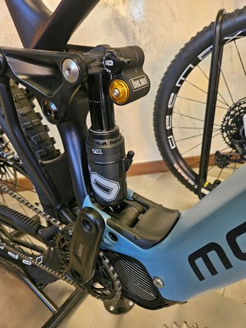 Gebrauchtes Mondraker CRUSHER R 2024 2024 Mountainbike, Hellgrau, 29 — Bild 4 von 5