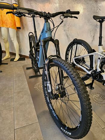 Gebrauchtes Mondraker CRUSHER R 2024 2024 Mountainbike, Hellgrau, 29 — Bild 2 von 5