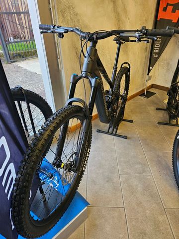 Used Mondraker SLY RR 2025 2025 Mountainbike, Black, 29 — image 2 of 4