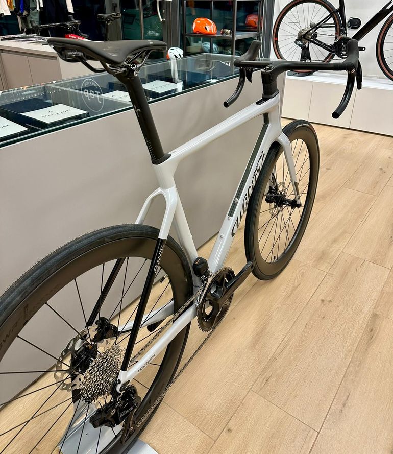 Used Wilier Filante SL SHIMANO 105 Di2 2025 Road & Gravel, Light Gray — image 3 of 6