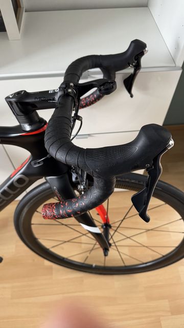 Gebrauchtes Pinarello Dogma F8 2018 Road & Gravel, Schwarz — Bild 5 von 11