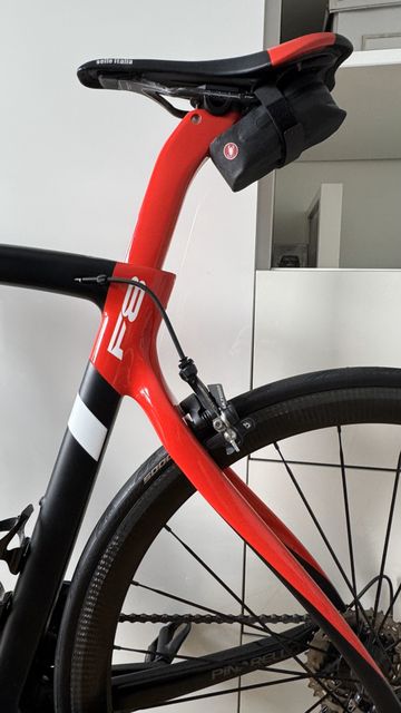 Gebrauchtes Pinarello Dogma F8 2018 Road & Gravel, Schwarz — Bild 10 von 11