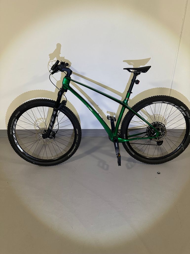 Used Corratec Revo BOW 2021 Mountainbike, Green — image 10 of 33