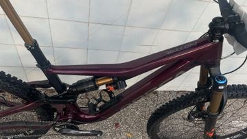 Orbea RALLON M-LTD 2023 2023 Mountainbike usato, Viola — immagine 2 di 3